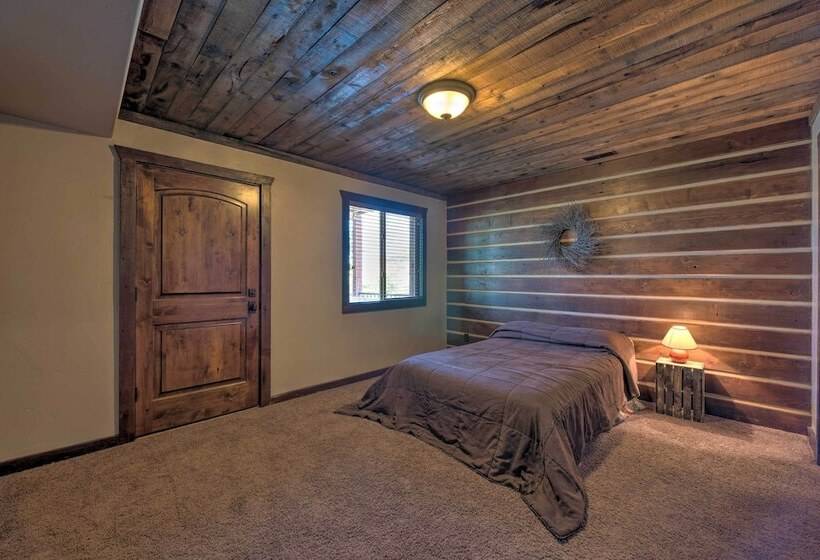 Secluded Sterling Abode: Near Palisade State Park!