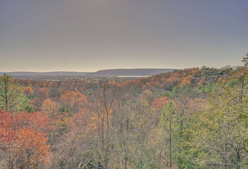 Secluded Tuskahoma Retreat W/ Deck & Views!