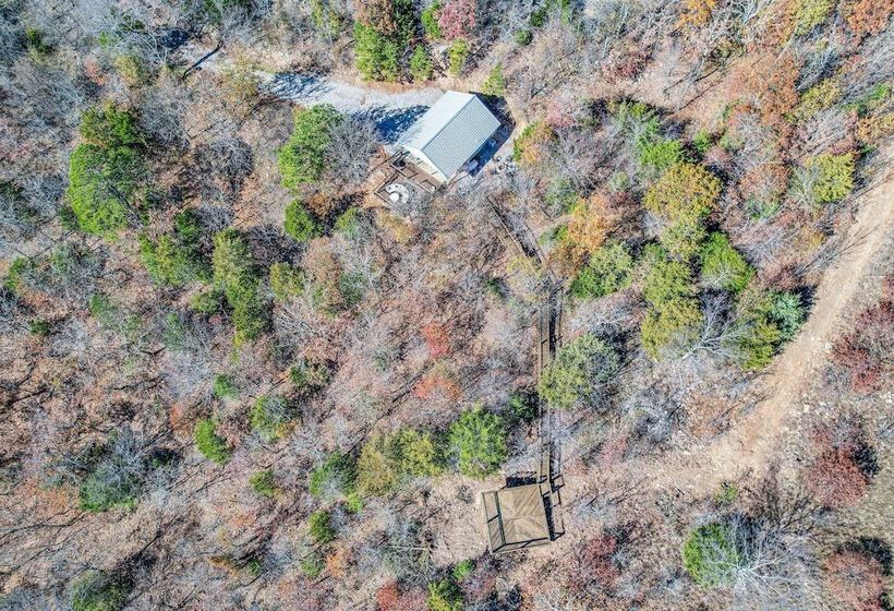 Secluded Tuskahoma Retreat W/ Deck & Views!