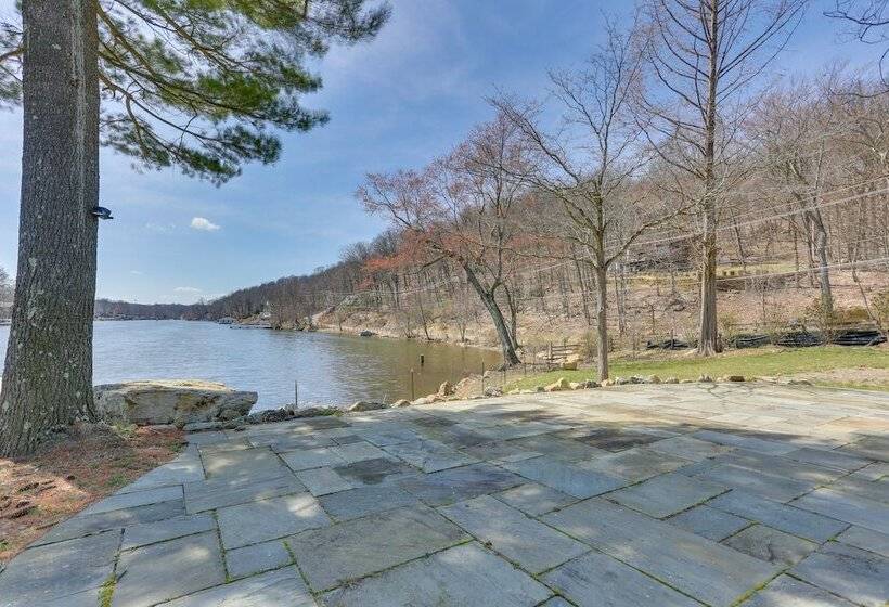 Serene Hopatcong Cottage W/ 50 Foot Dock!