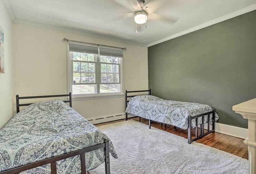 Serene Hopatcong Cottage W/ 50 Foot Dock!