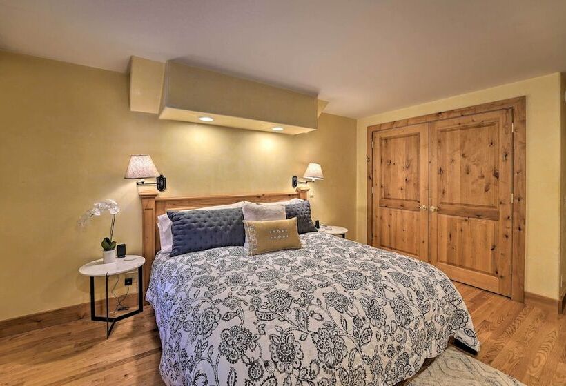 Serene Sun Valley Home W/ Hot Tub & Mtn Views