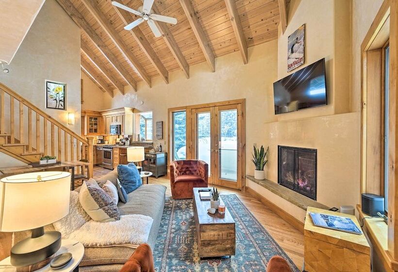 Serene Sun Valley Home W/ Hot Tub & Mtn Views