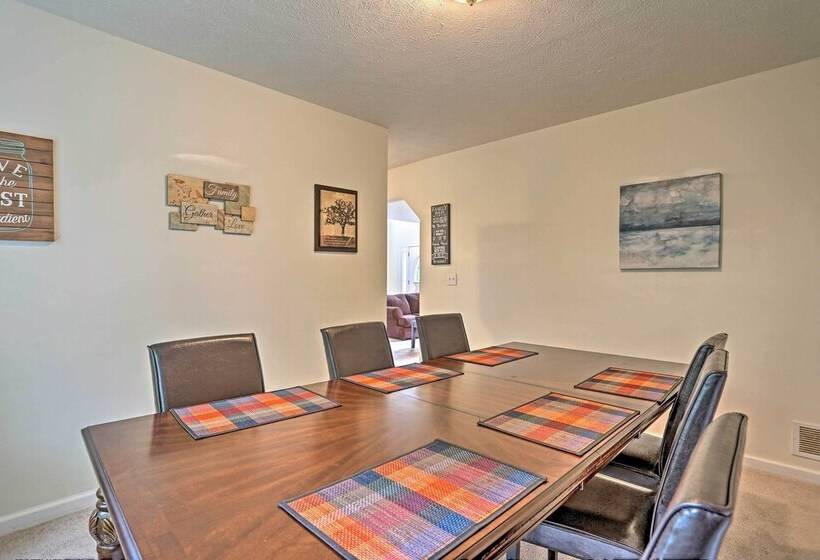 Serene Pocono Escape: 4 Mi To Tobyhanna State Park