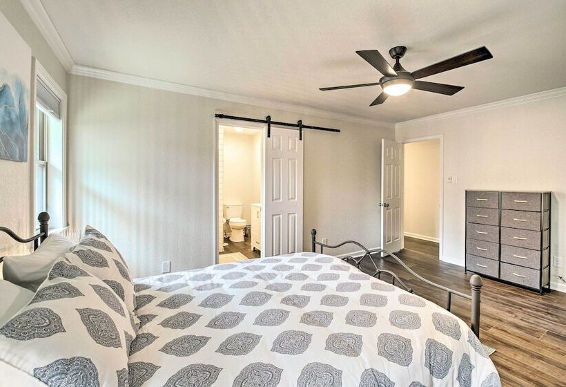 Boat Dock & Kayaks: Waterfront Hot Springs Home!