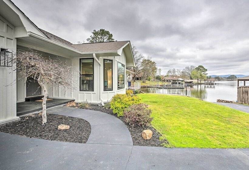 Boat Dock & Kayaks: Waterfront Hot Springs Home!