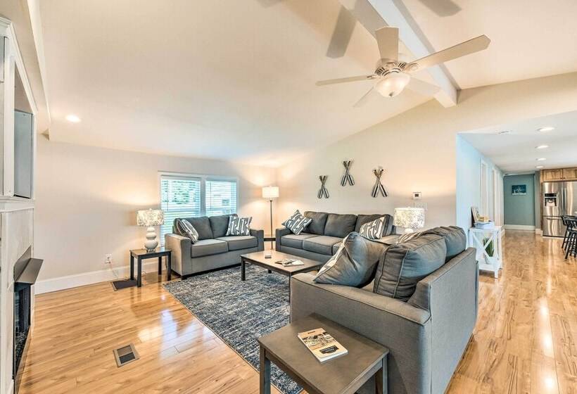 Skipper S Lighthouse  Retreat On Lake Norman