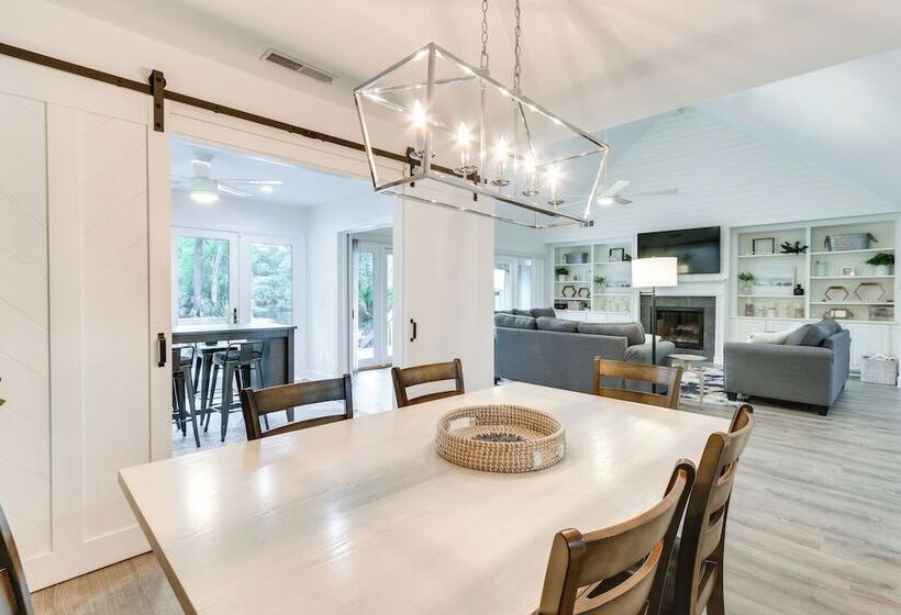 Golf, Dine & Swim: Sleek Palmetto Dunes Home!