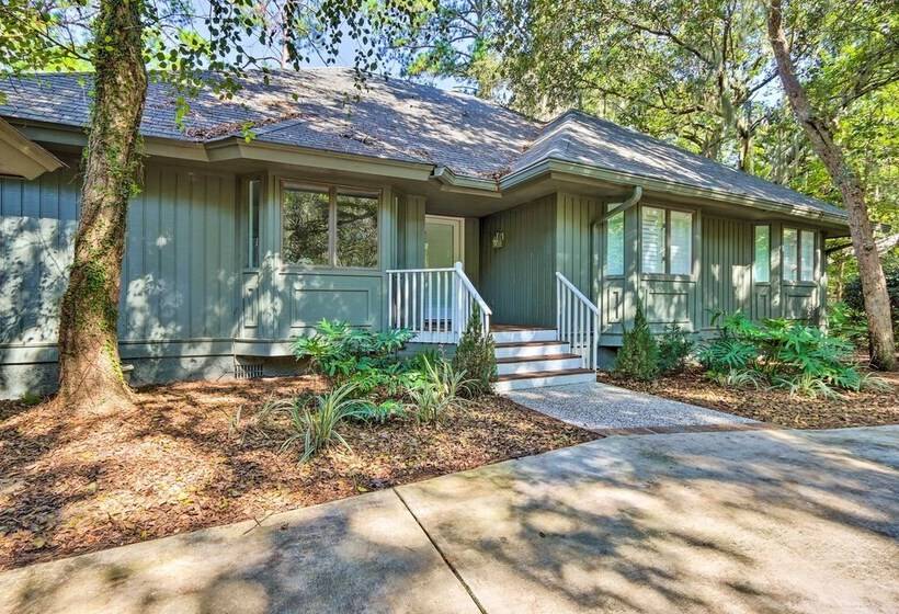 Golf, Dine & Swim: Sleek Palmetto Dunes Home!