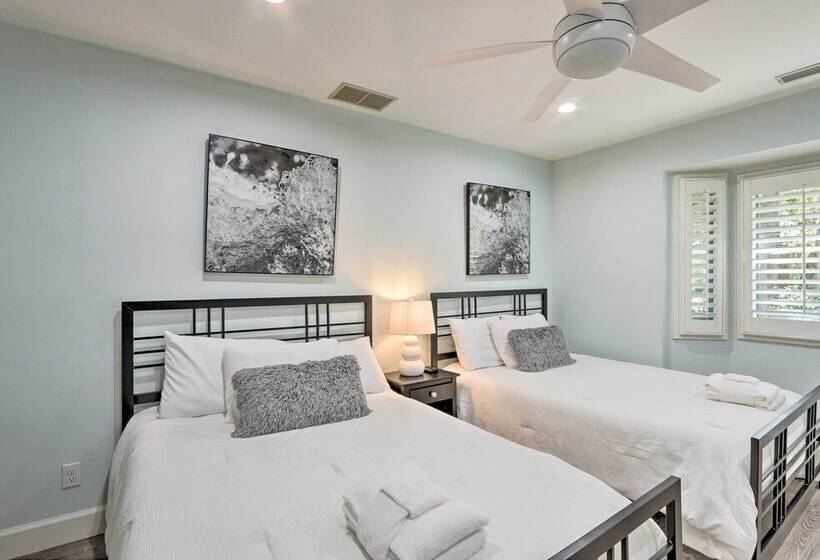 Golf, Dine & Swim: Sleek Palmetto Dunes Home!