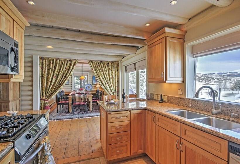 Snowmass Home W/ Hot Tub, Fireplace, & Mtn Views!