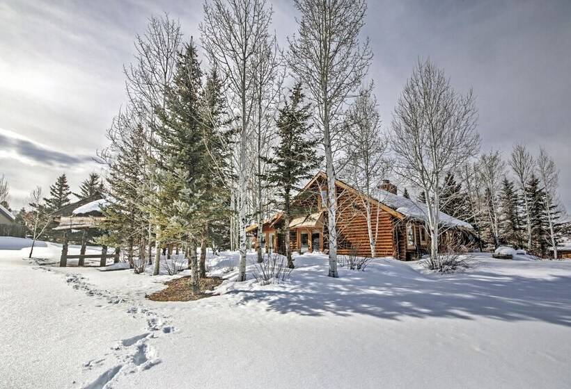 Snowmass Home W/ Hot Tub, Fireplace, & Mtn Views!