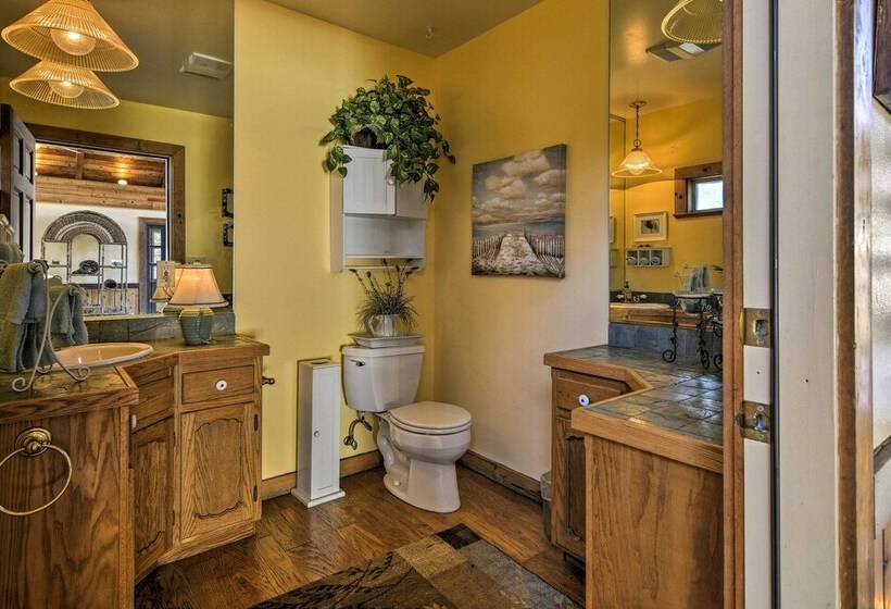 Sonora Home On 10 Resort Acres W/ Shared Pool!