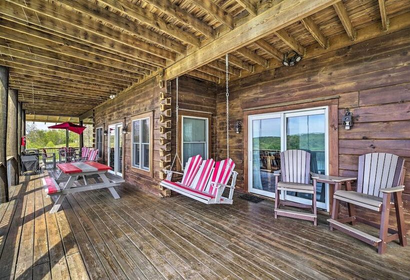 Spacious Cabin On Dale Hollow Lake W/hot Tub!