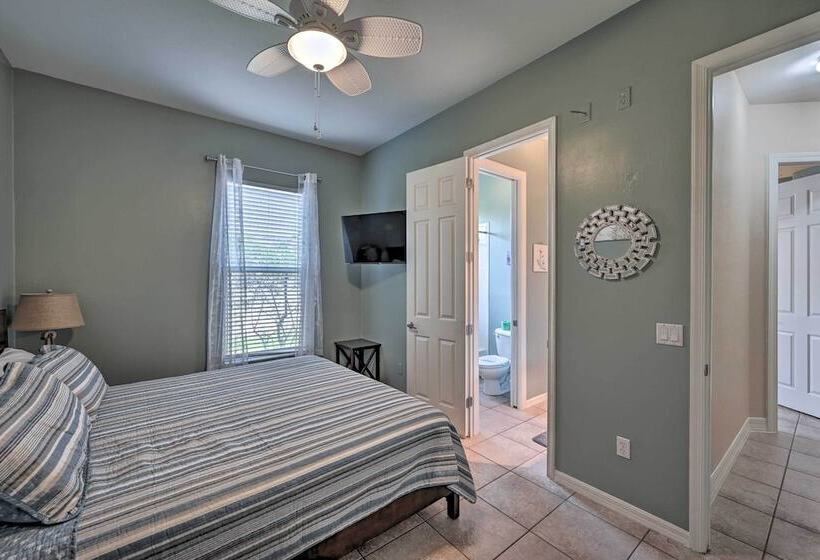 Canalfront Oasis: Cape Coral Home W/ Pool & Spa