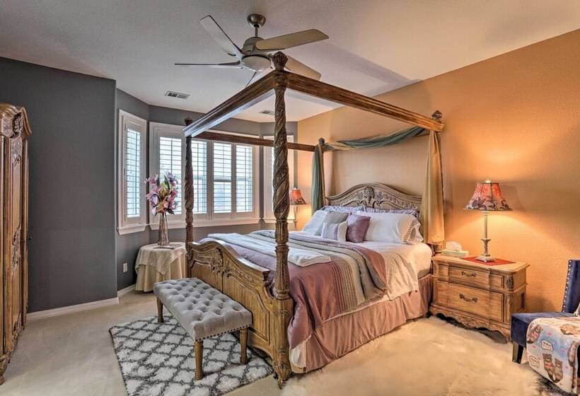 Spacious + Elegant Lone Tree Home Rental W/ Deck!