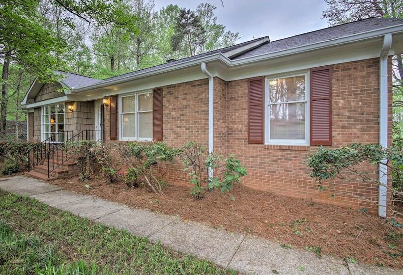 Spacious Family Home   17 Miles To Winston Salem!