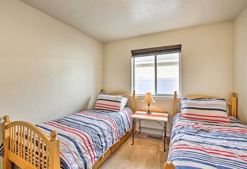 Spacious Family Home W/ Large Deck & Fire Pit!