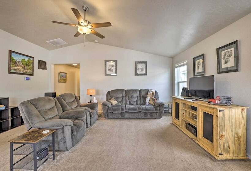 Spacious Family Home W/ Large Deck & Fire Pit!