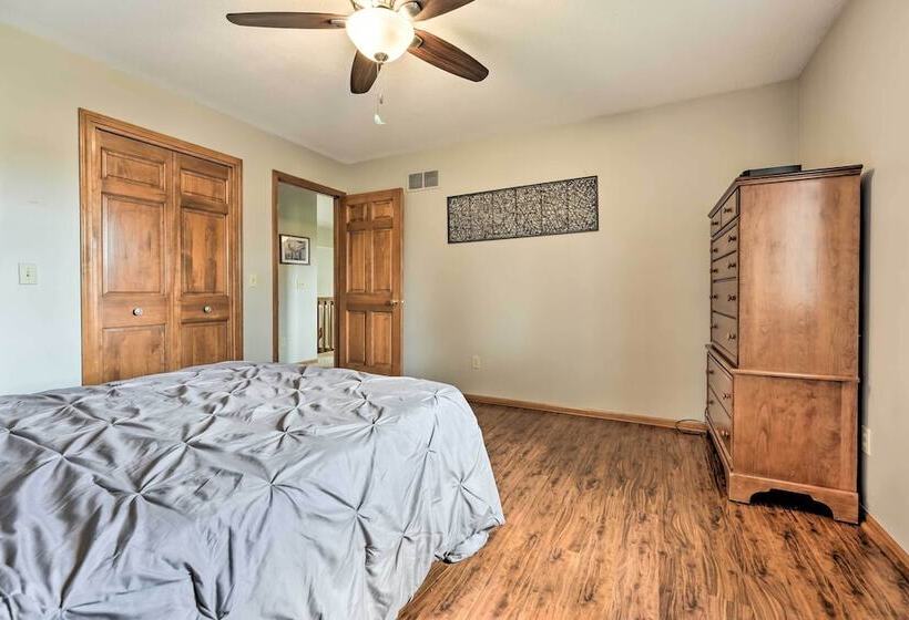 Spacious Fort Wayne Home W/ Yard + Gas Grill!