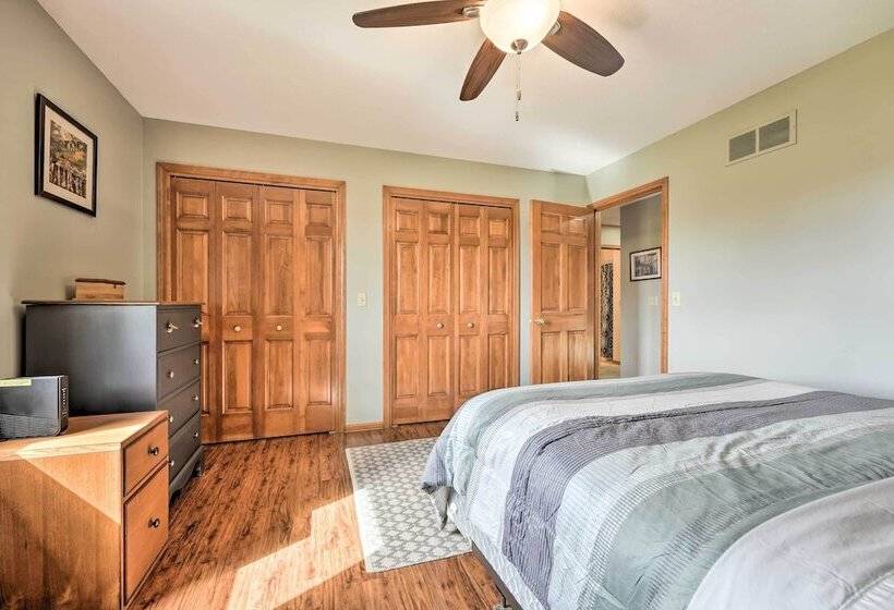 Spacious Fort Wayne Home W/ Yard + Gas Grill!