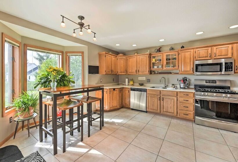 Spacious Fort Wayne Home W/ Yard + Gas Grill!