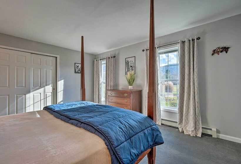 Spacious Home Near Bromley Mountain Ski Resort!
