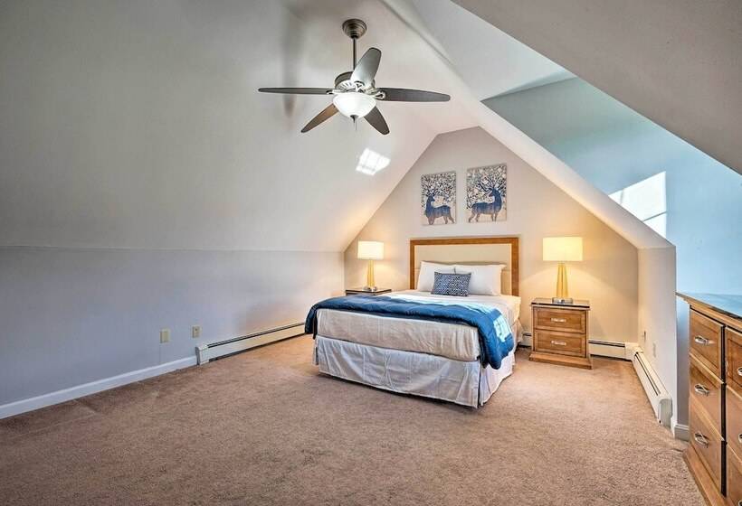 Spacious Home Near Bromley Mountain Ski Resort!