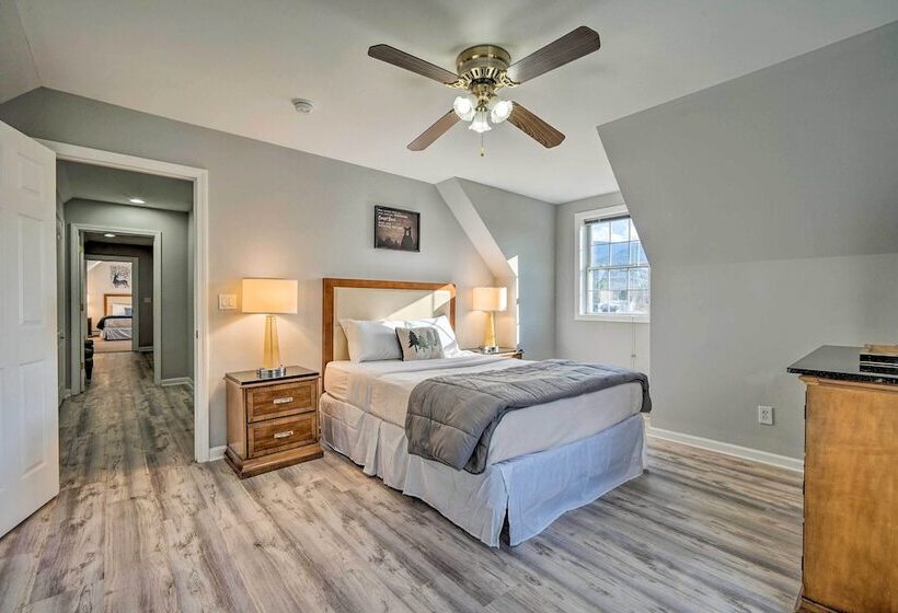 Spacious Home Near Bromley Mountain Ski Resort!