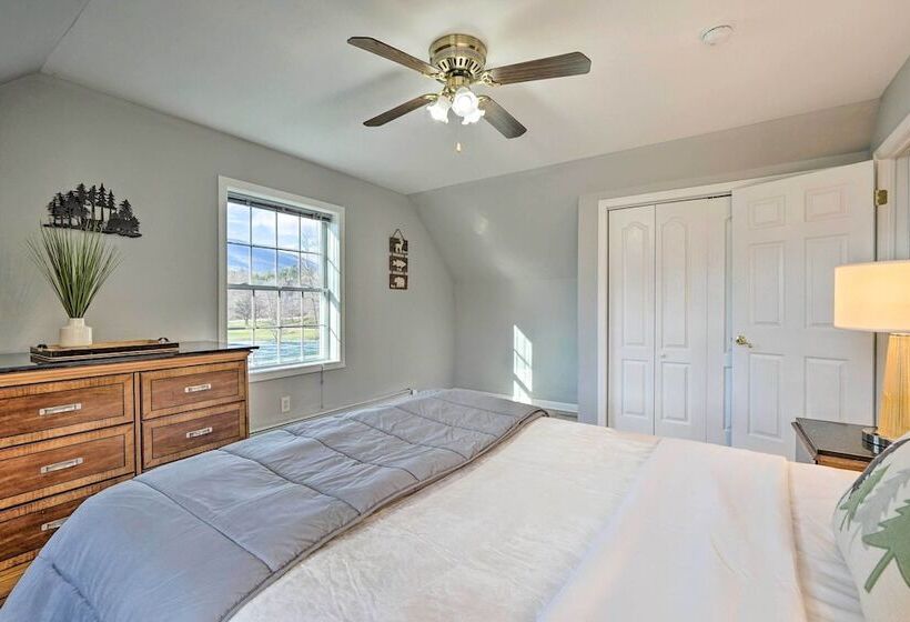 Spacious Home Near Bromley Mountain Ski Resort!