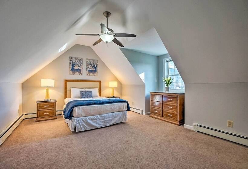 Spacious Home Near Bromley Mountain Ski Resort!