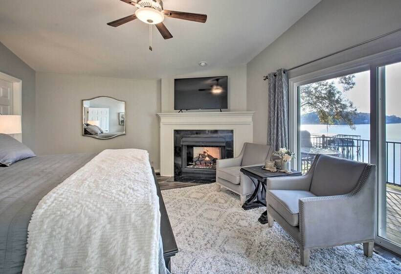Spacious Hot Springs Home W/ Dock On Lake Hamilton