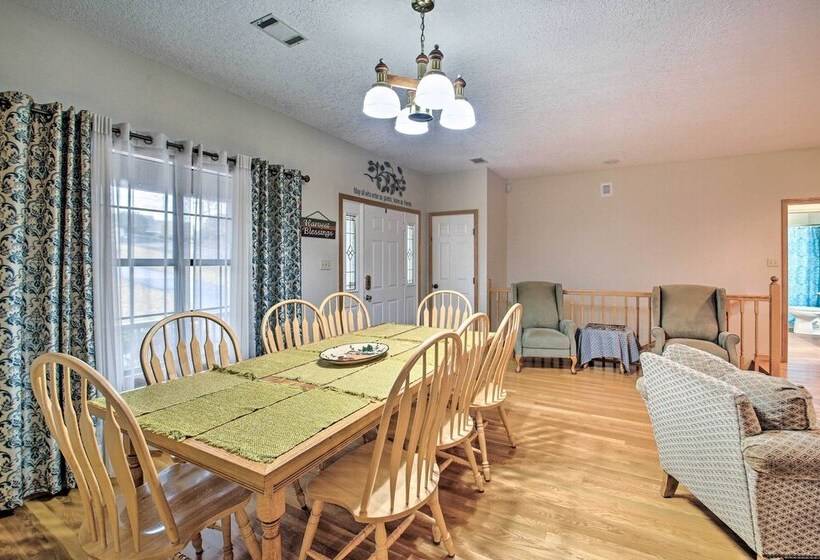 Spacious Hot Springs Oasis On Lake Hamilton!