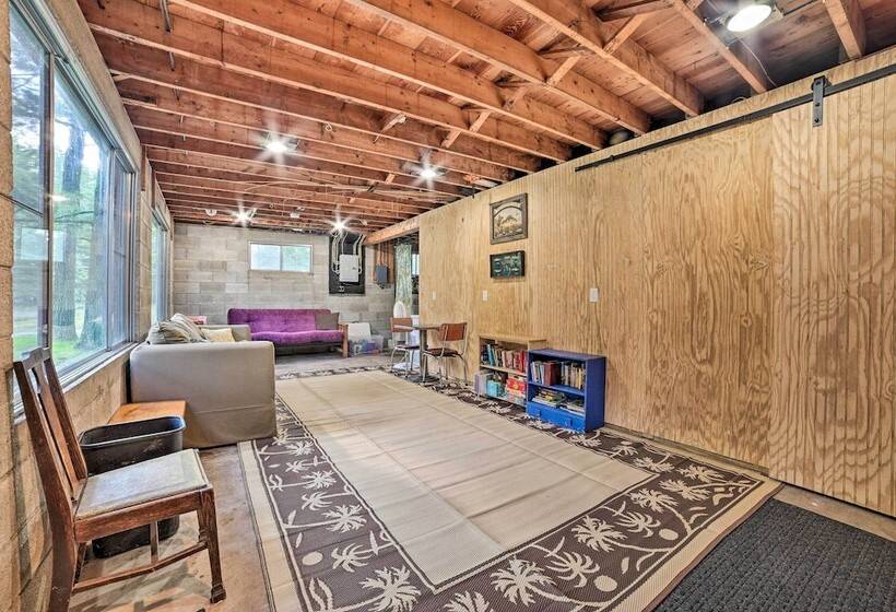 Spacious Houghton Lake Cabin W/ Gas Grill!