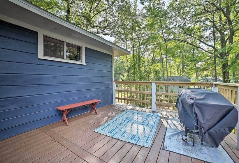 Spacious Houghton Lake Cabin W/ Gas Grill!