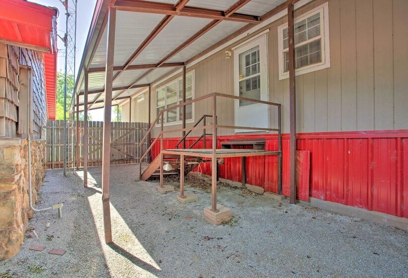 Spacious House ~ 1 Mi To Lake & Boat Ramp!