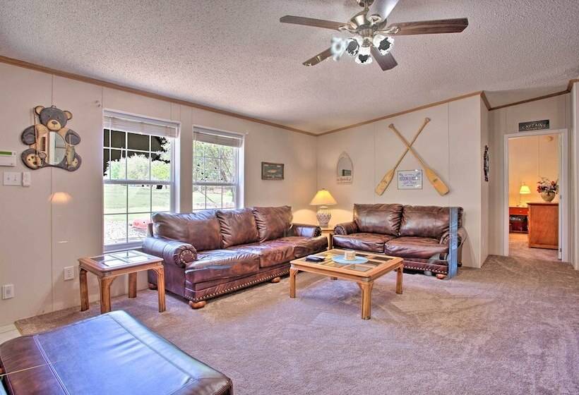 Spacious House ~ 1 Mi To Lake & Boat Ramp!