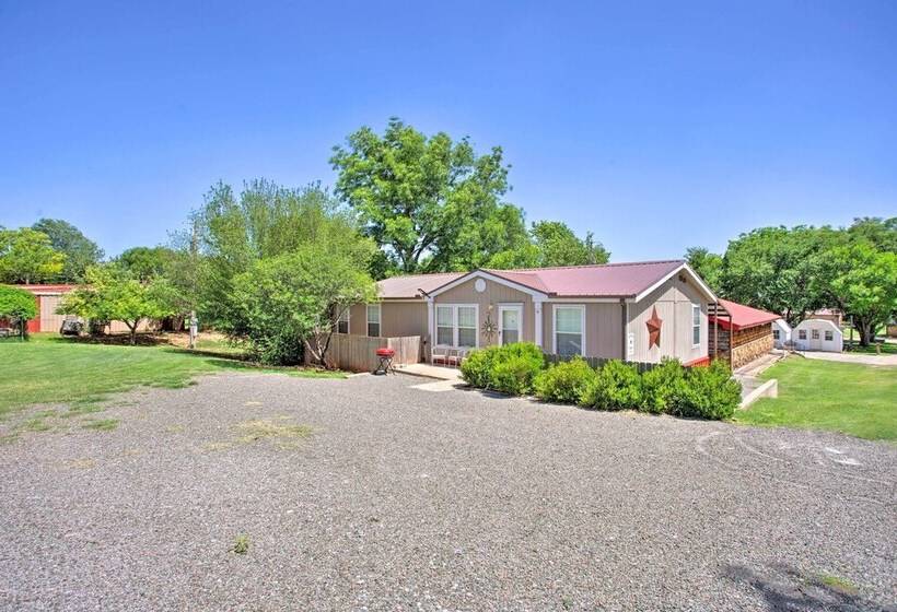 Spacious House ~ 1 Mi To Lake & Boat Ramp!