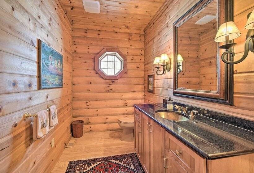 Spacious House W/ Boat Dock On Red Cedar Lake