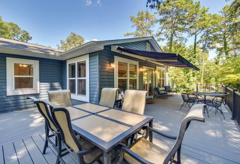 Spacious Lake Hartwell Home W/ Private Boat Dock!
