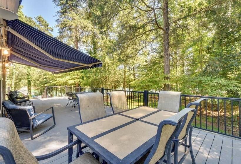 Spacious Lake Hartwell Home W/ Private Boat Dock!
