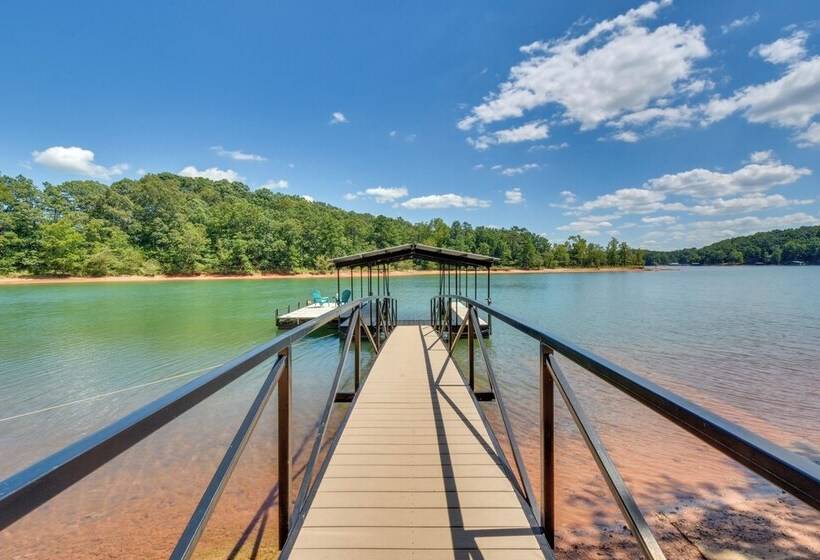 Spacious Lake Hartwell Home W/ Private Boat Dock!