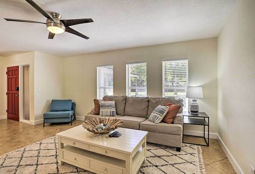 Spacious Largo Retreat: Private Pool & Yard!