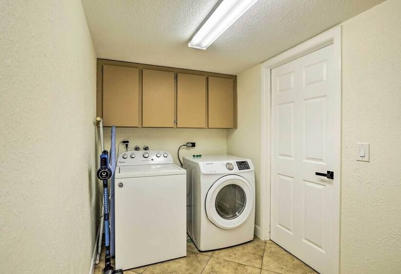 Spacious Largo Retreat: Private Pool & Yard!