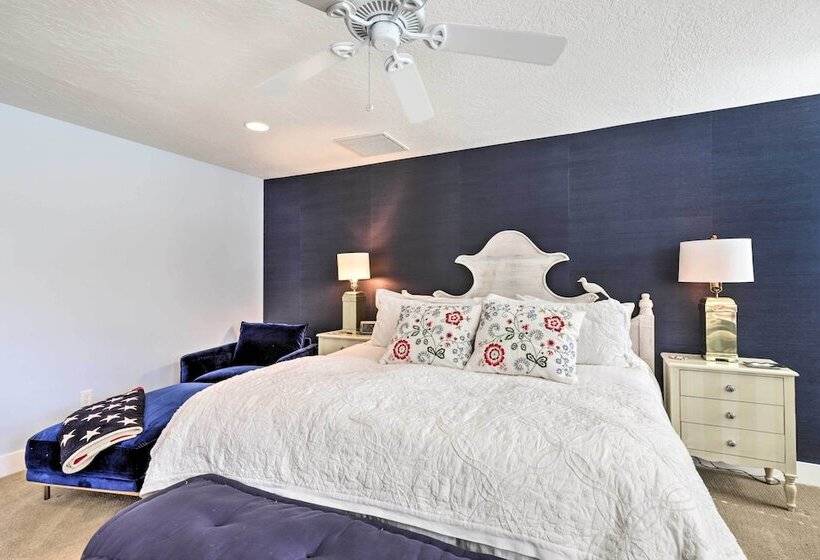 Spacious Midway Home W/ Balcony + Mtn Views!