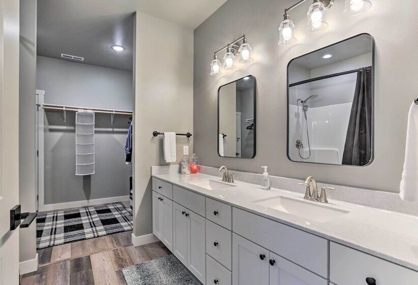 Spacious, Rustic Spearfish Home: Walk To Downtown!