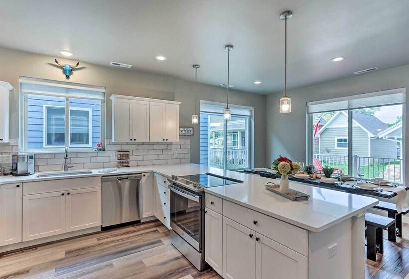 Spacious, Rustic Spearfish Home: Walk To Downtown!