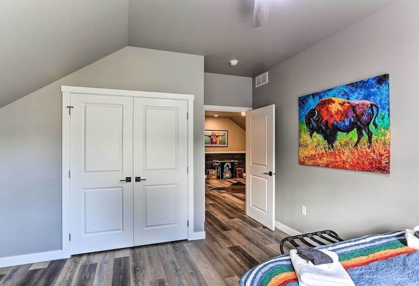 Spacious, Rustic Spearfish Home: Walk To Downtown!