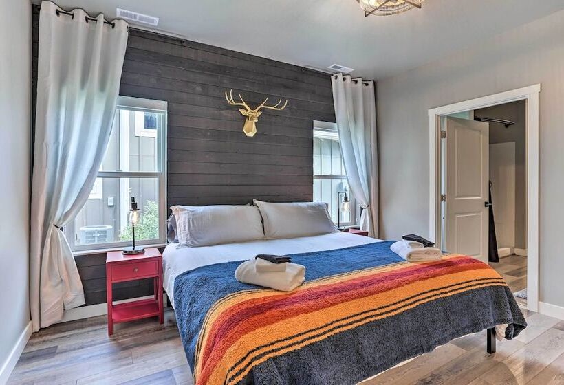 Spacious, Rustic Spearfish Home: Walk To Downtown!