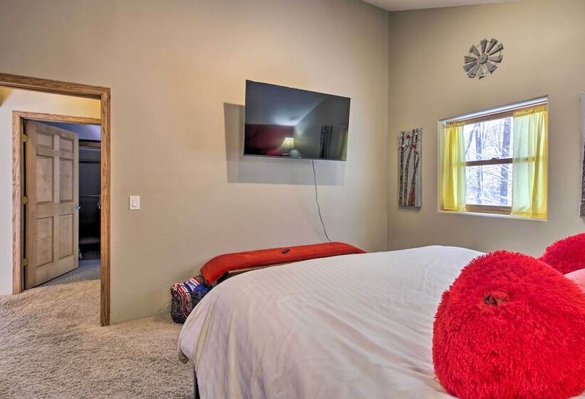 Spacious & Secluded Home By Pokegama Lake!